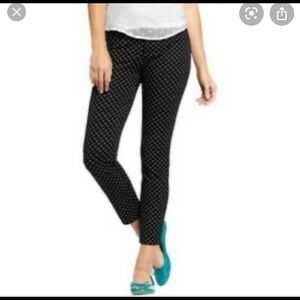 Old Navy Pixie black polka dot Capri size 6 -150